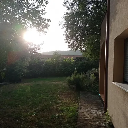 Comfy Oliva 16 בית הארחה 3*
