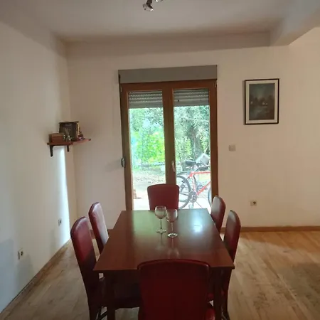 Guest house Comfy Oliva 16 3*