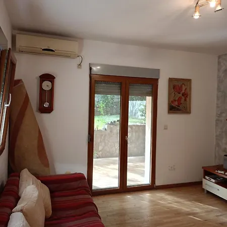 Comfy Oliva 16 Podgorica